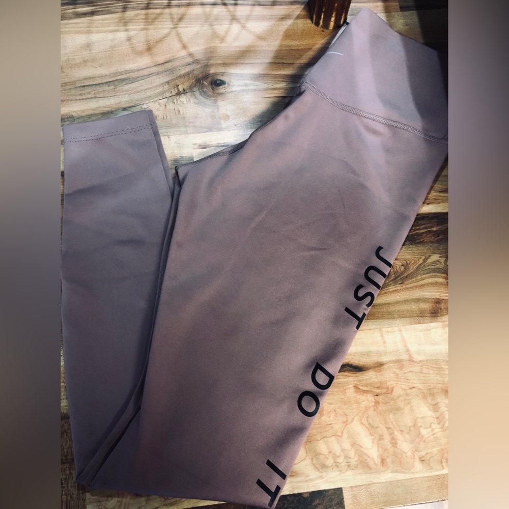 NIKE - “just do it” muted pink leggings. White nike check XS